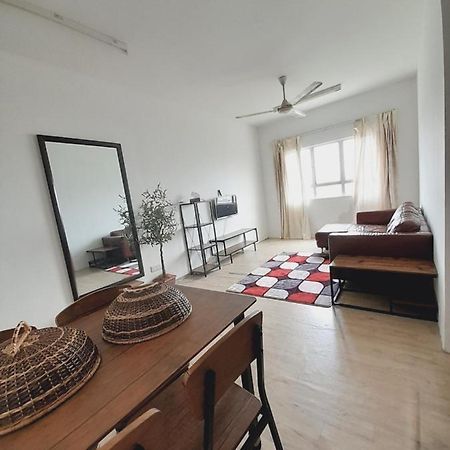 Adinda Homestay Kuala Terengganu Bagian luar foto